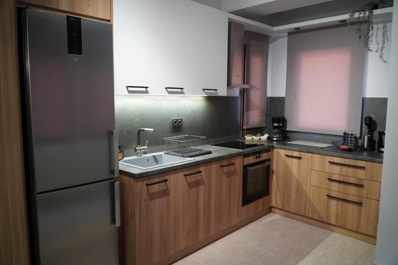 Modern Apartment In Οld Τown テッサロニキ エクステリア 写真
