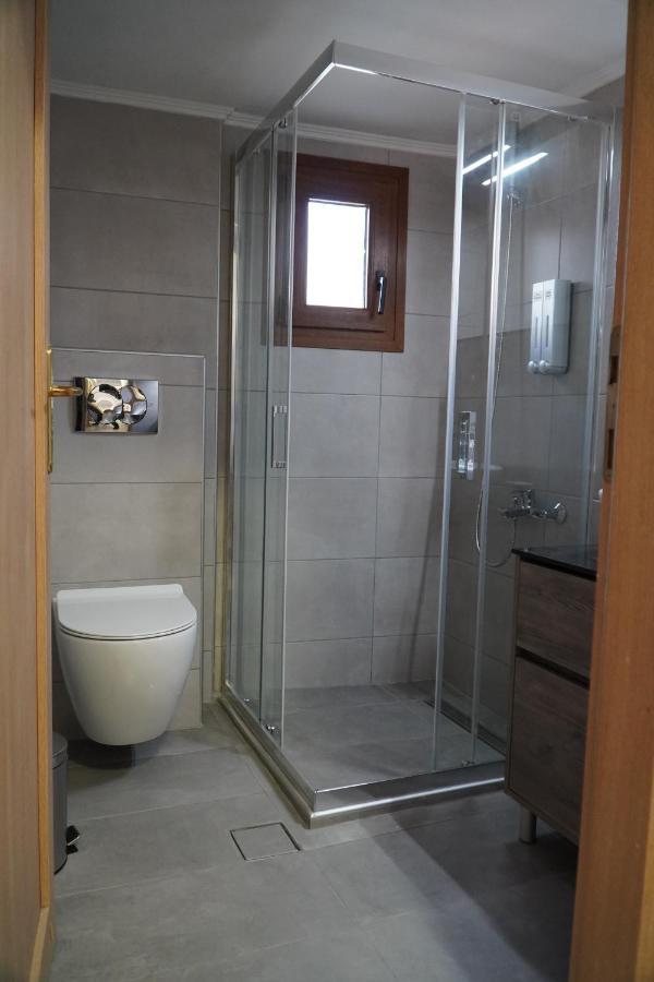 Modern Apartment In Οld Τown テッサロニキ エクステリア 写真