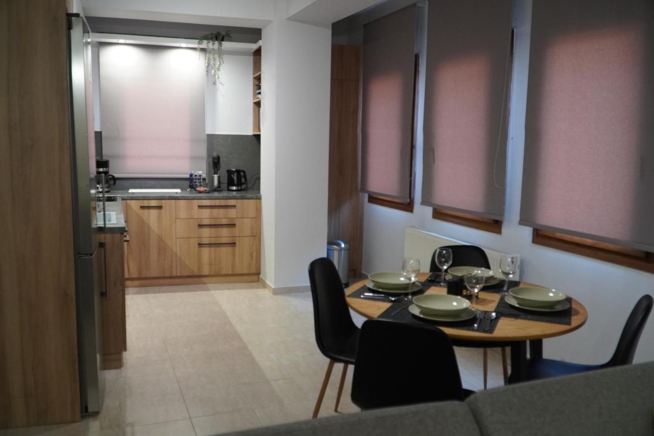 Modern Apartment In Οld Τown テッサロニキ エクステリア 写真